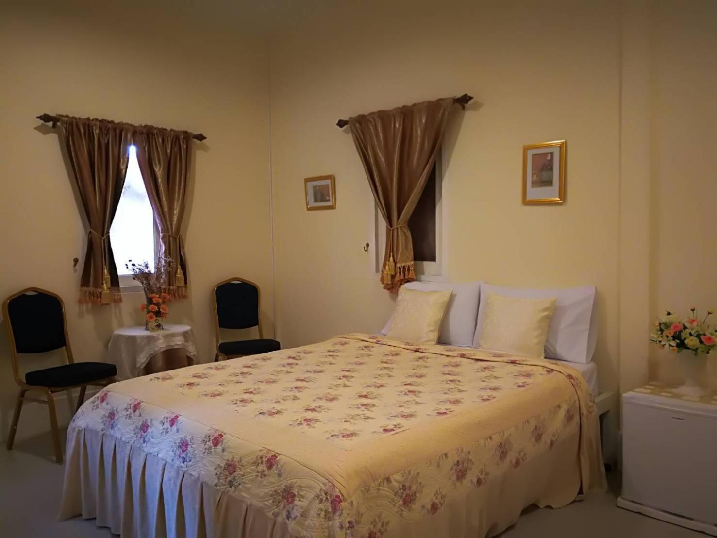 View Dao Jantra Hotel Чачоенгсао Стая снимка